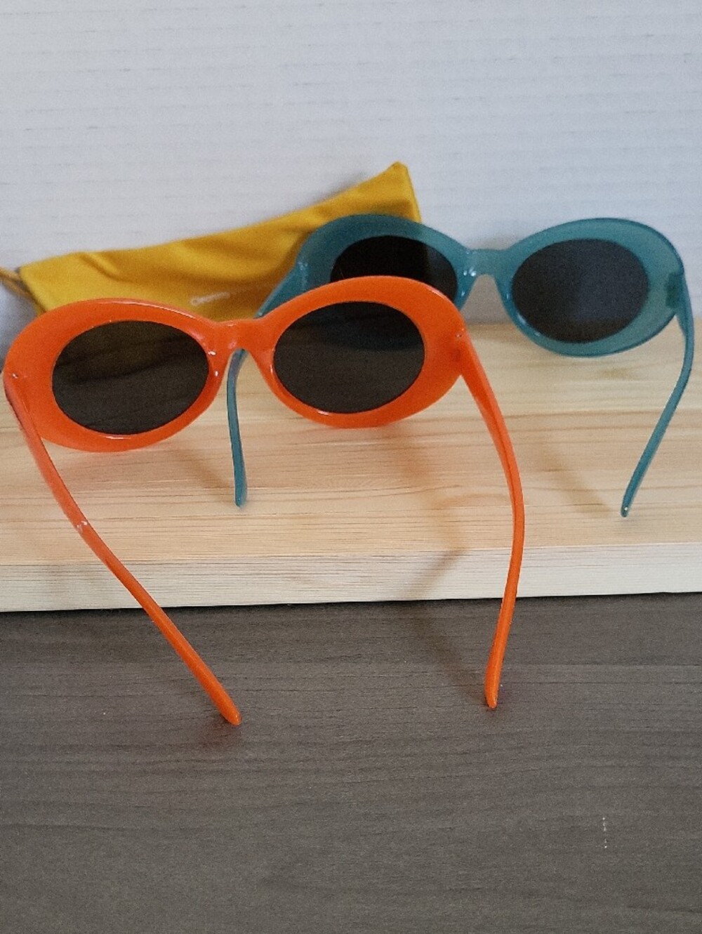 Retro Nirvana Curt Cobain Style Oval Sunglasses in Orange & Teal Set of 2 - Picture 12 of 12